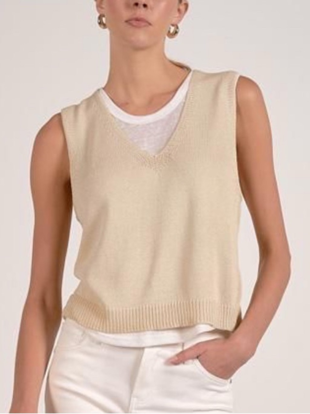 🚨NWT size Large Elan TWOFOR tan  sleeveless knit with white tank top 🤍New for 26